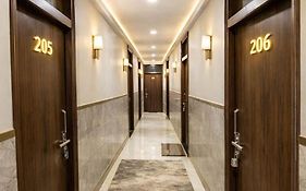 Hotel Mdp 800 Meter From Rammandir Ayodhya